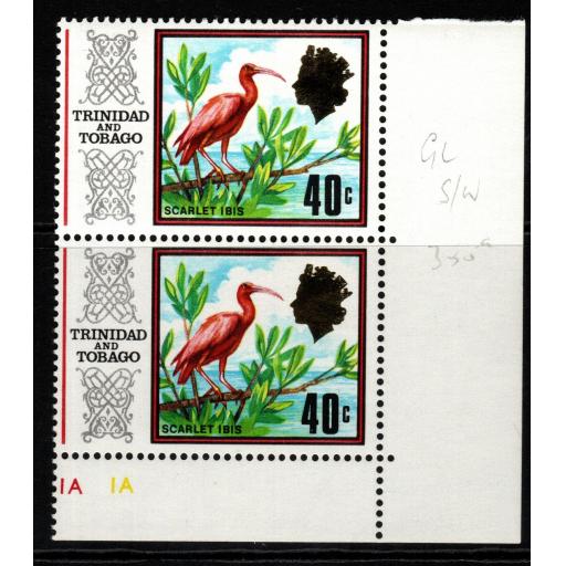 TRINIDAD & TOBAGO SG350a 1972 40c BIRDS DEFINITIVE GLAZED PAPER PAIR MNH